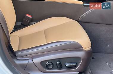 Седан Lexus ES 2020 в 