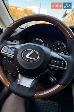 Седан Lexus ES 2015 в 