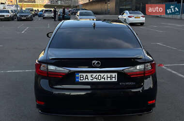 Седан Lexus ES 2015 в 