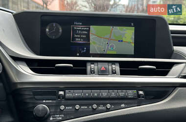 Седан Lexus ES 2019 в 