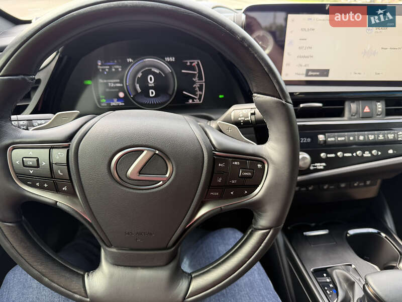 Седан Lexus ES 2022 в Кропивницком