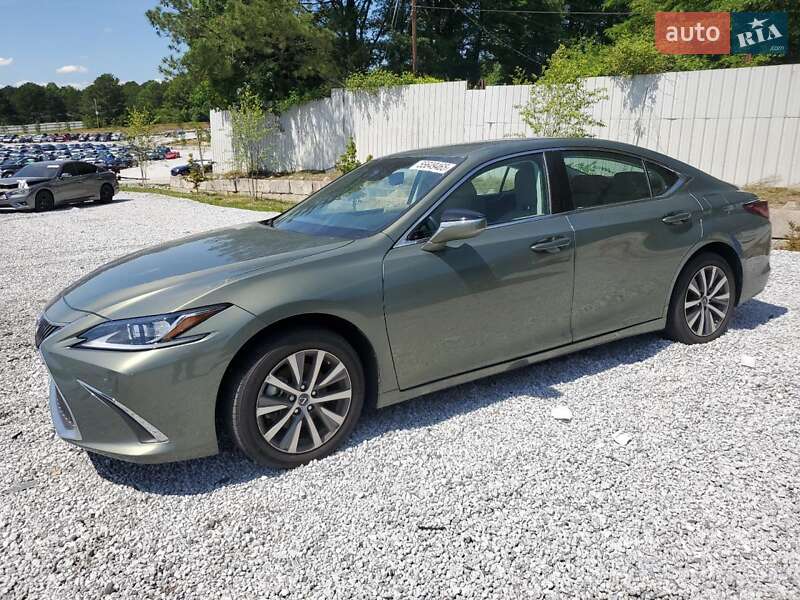 Lexus ES 2019