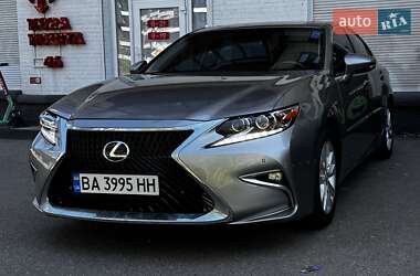 Седан Lexus ES 2014 в Киеве