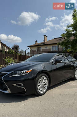 Седан Lexus ES 2017 в 
