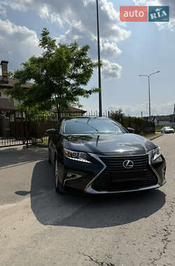 Седан Lexus ES 2017 в Києві