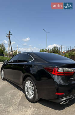 Седан Lexus ES 2017 в 