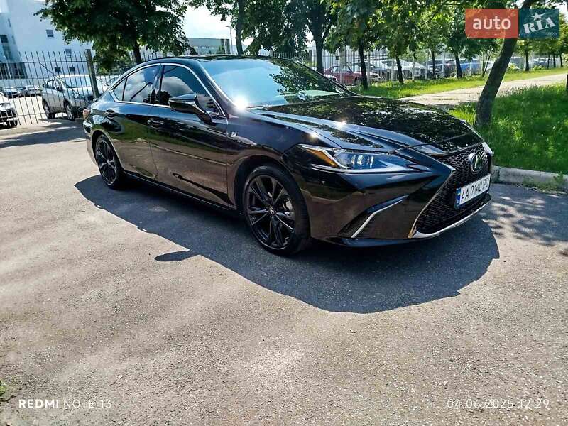 Седан Lexus ES 2022 в Києві