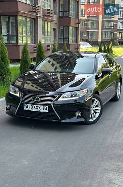 Седан Lexus ES 2015 в Чернігові