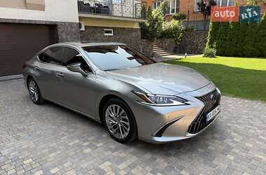 Седан Lexus ES 2021 в 