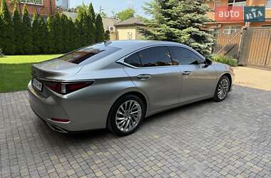 Седан Lexus ES 2021 в 