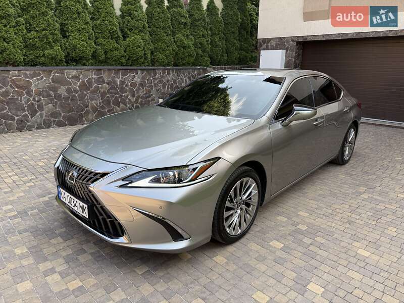 Седан Lexus ES 2021 в Киеве