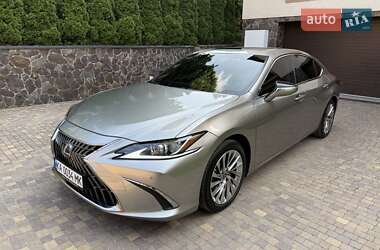 Седан Lexus ES 2021 в 
