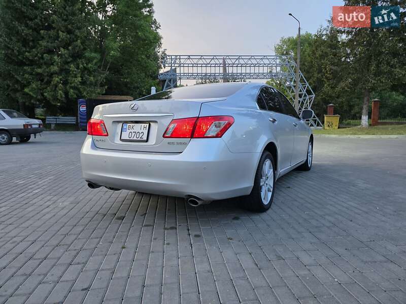 Седан Lexus ES 2007 в Ровно