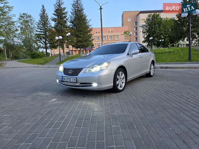 Седан Lexus ES 2007 в Ровно