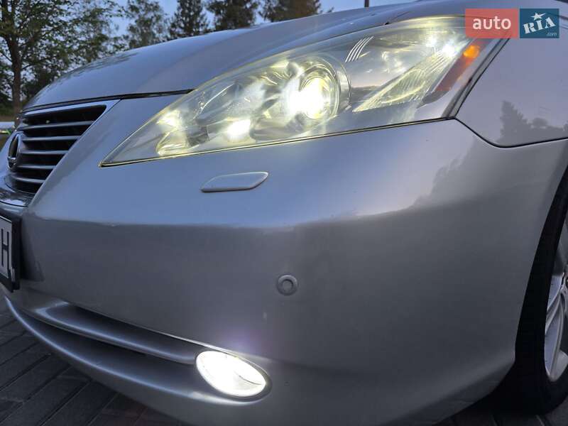 Седан Lexus ES 2007 в Ровно