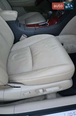 Седан Lexus ES 2007 в Ровно