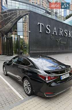 Седан Lexus ES 2023 в 