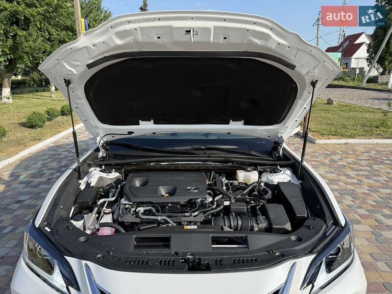 Седан Lexus ES 2024 в Кривом Озере