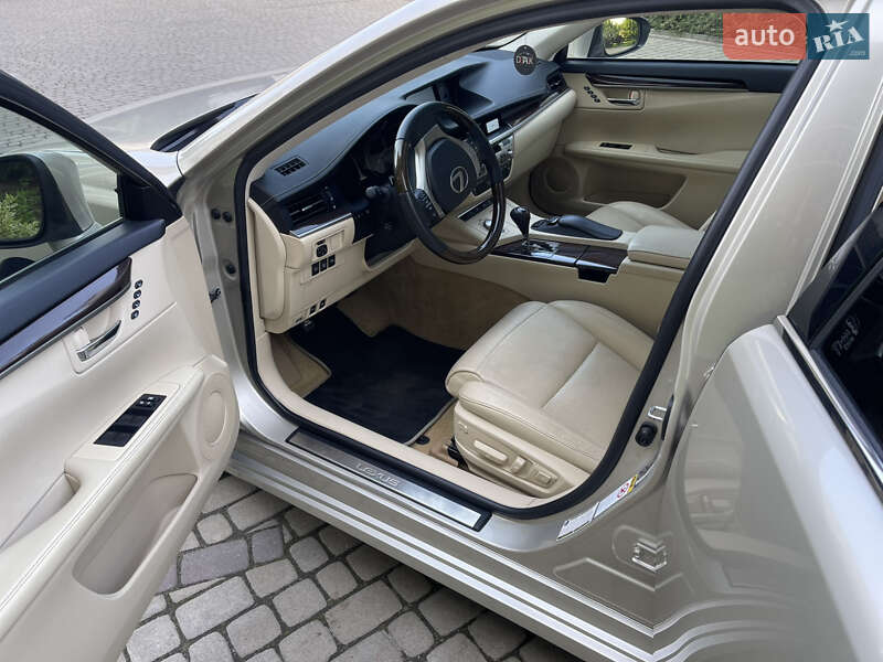 Седан Lexus ES 2012 в Львові фото 9 Седан Lexus ES 2012 в Львові