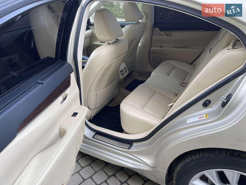 Седан Lexus ES 2012 в Львові фото 20 Седан Lexus ES 2012 в Львові
