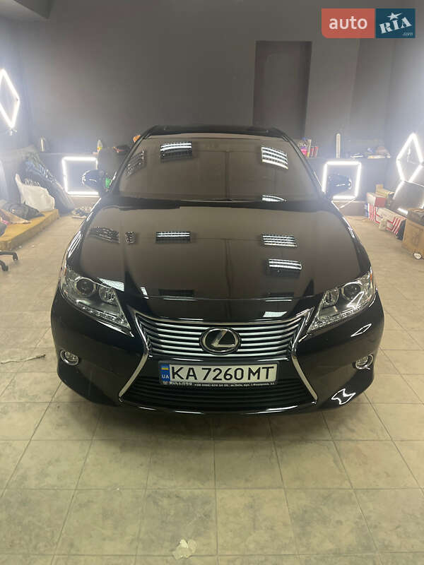 Седан Lexus ES 2014 в Киеве фото 5 Седан Lexus ES 2014 в Киеве