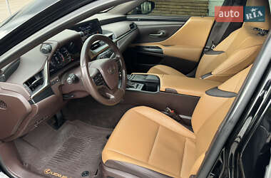 Седан Lexus ES 2020 в 