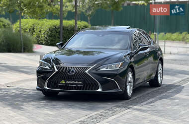 Седан Lexus ES 2019 в Киеве