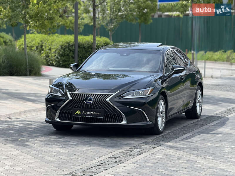 Lexus ES 2019