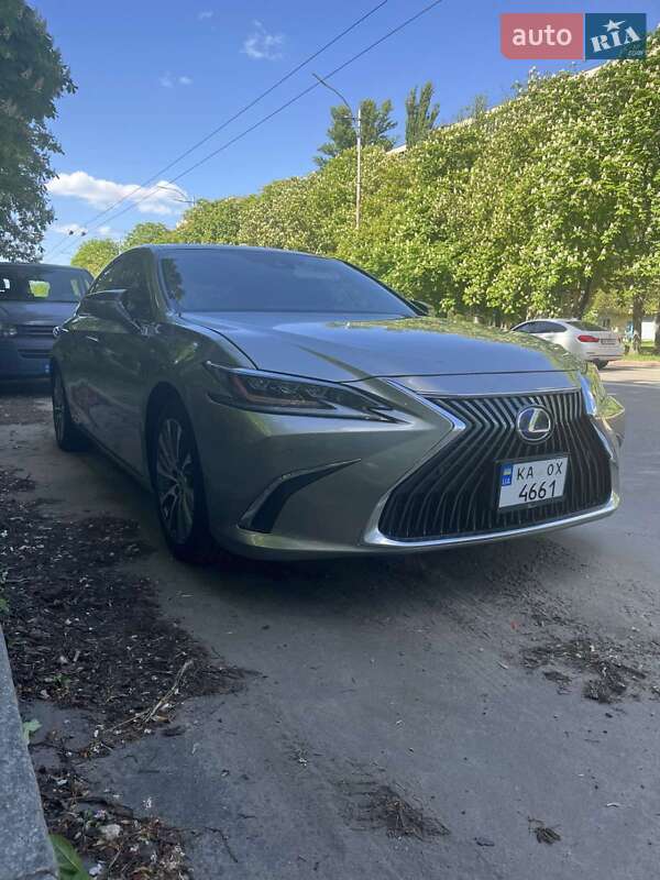 Седан Lexus ES 2019 в Києві