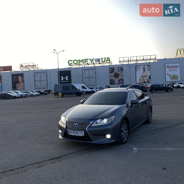 Седан Lexus ES 2015 в Одессе