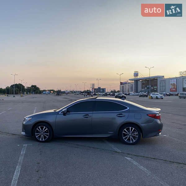 Седан Lexus ES 2015 в Одессе