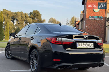 Седан Lexus ES 2018 в 