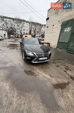 Седан Lexus ES 2014 в Киеве