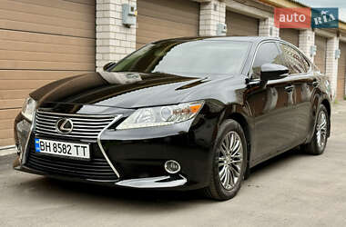 Седан Lexus ES 2012 в Киеве