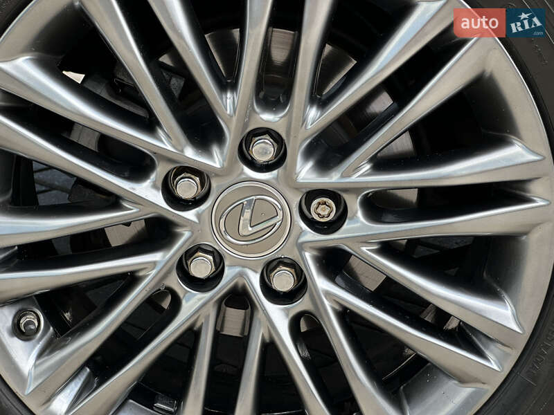 Седан Lexus ES 2012 в Одесі
