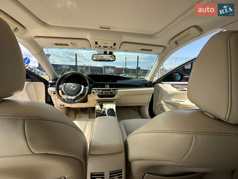 Седан Lexus ES 2012 в Одесі