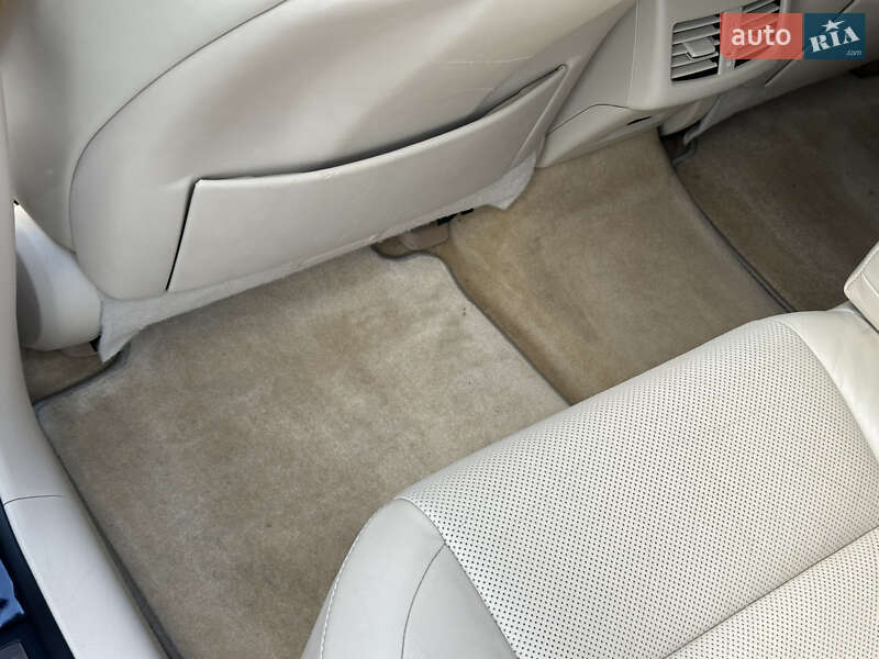 Седан Lexus ES 2012 в Одесі