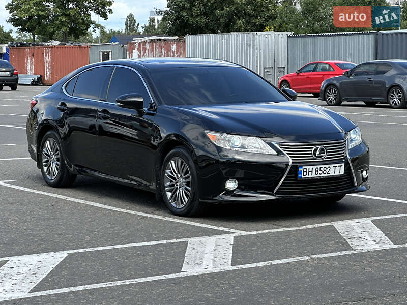 Седан Lexus ES 2012 в Одесі