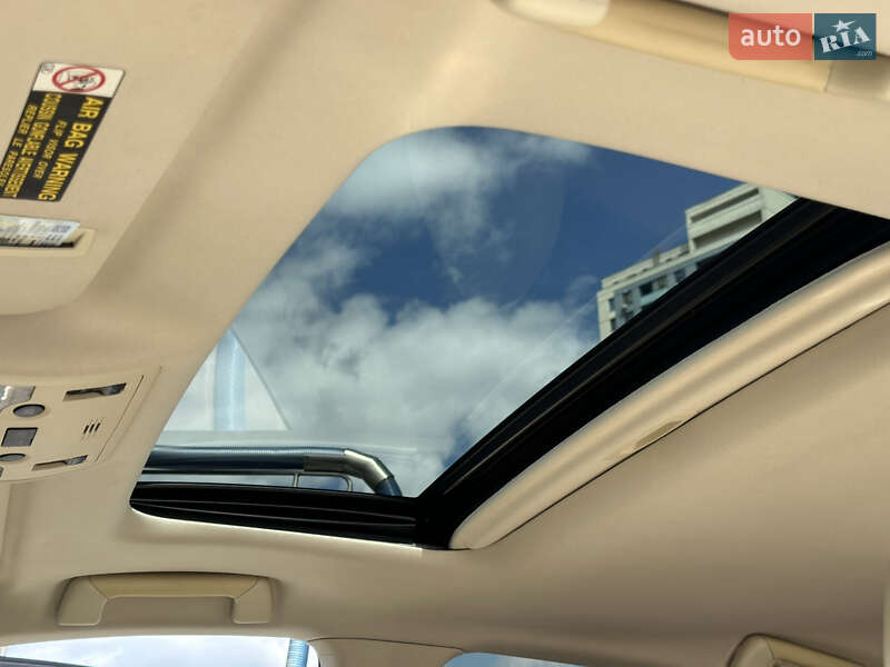 Седан Lexus ES 2012 в Одесі