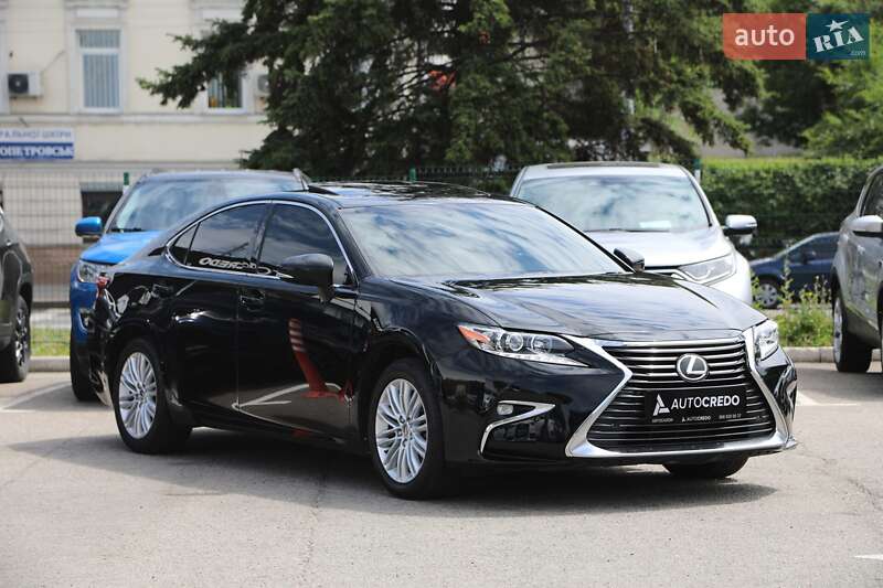 Седан Lexus ES 2015 в Харькове