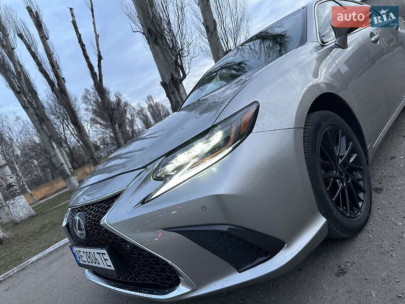 Седан Lexus ES 2015 в Дніпрі фото 2 Седан Lexus ES 2015 в Дніпрі