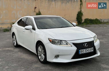 Седан Lexus ES 2013 в Лубнах