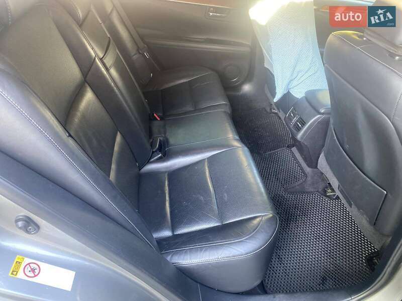Седан Lexus ES 2015 в Одессе