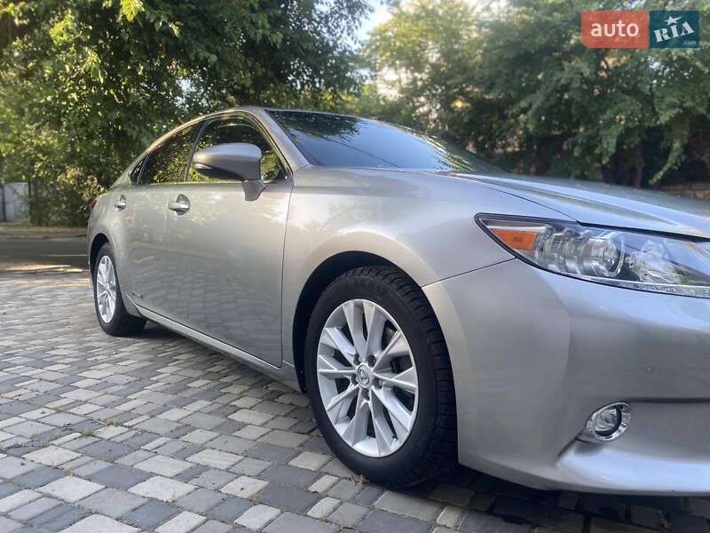 Седан Lexus ES 2015 в Одессе