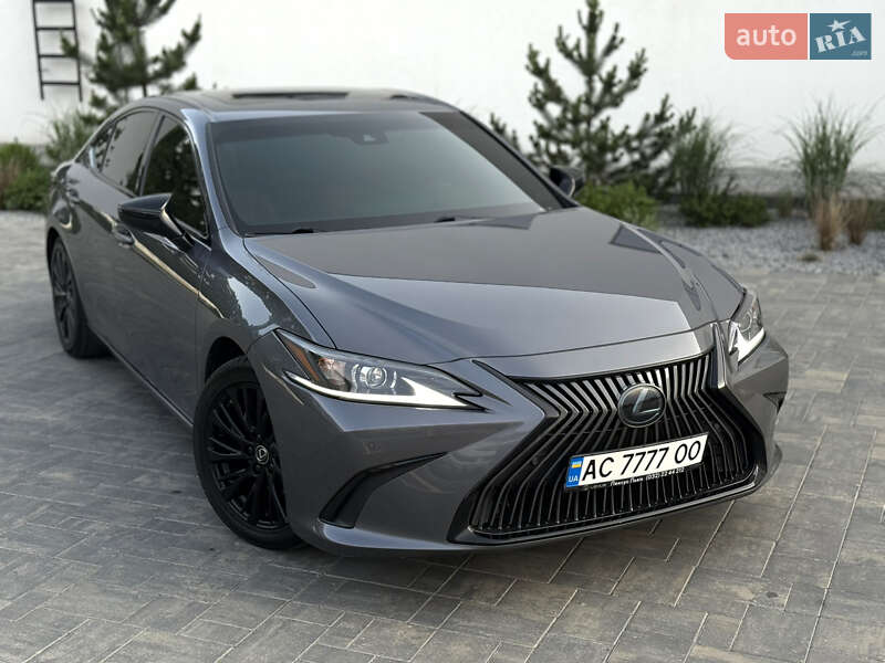 Седан Lexus ES 2020 в Луцке