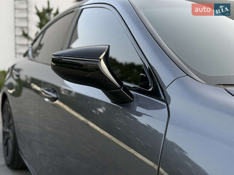 Седан Lexus ES 2020 в Луцке