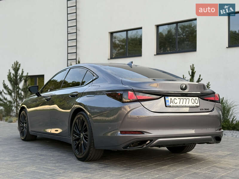 Седан Lexus ES 2020 в Луцке