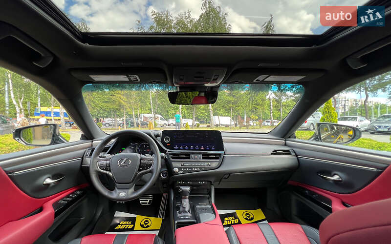 Седан Lexus ES 2022 в Львове