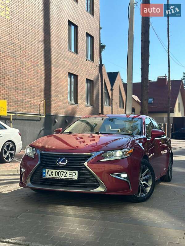 Lexus ES 2016
