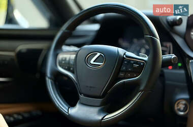 Седан Lexus ES 2022 в 
